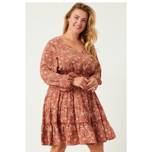 Hayden-1x Tiered V Neck Dress Fall Ready - Picture 4 of 8